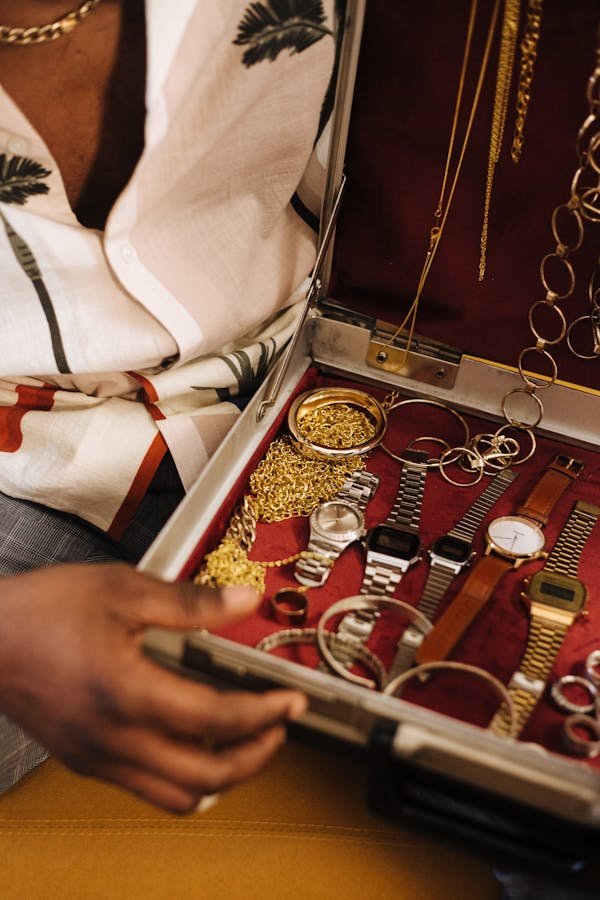 Bijoux pour hommes : découvrez notre sélection tendance et originale